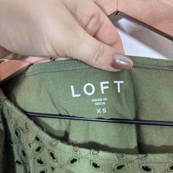Loft Eyelet Modern Tee NEW with tags Size XS Four Leaf Clover Green - Picture 8 of 12